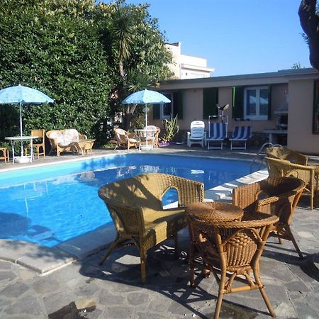 Villa Franca Помпей Екстериор снимка