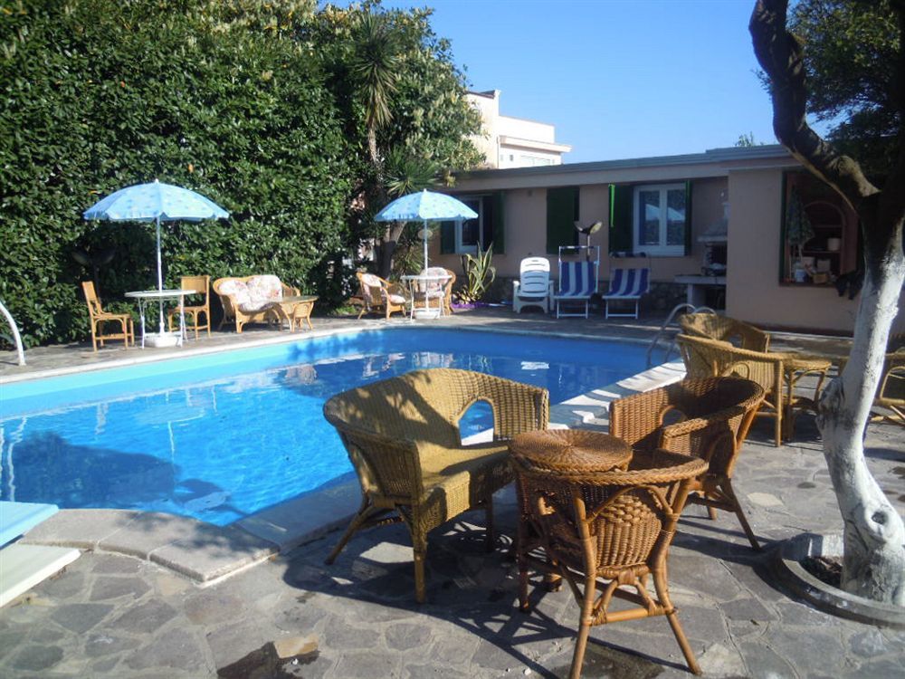 Villa Franca Помпей Екстериор снимка
